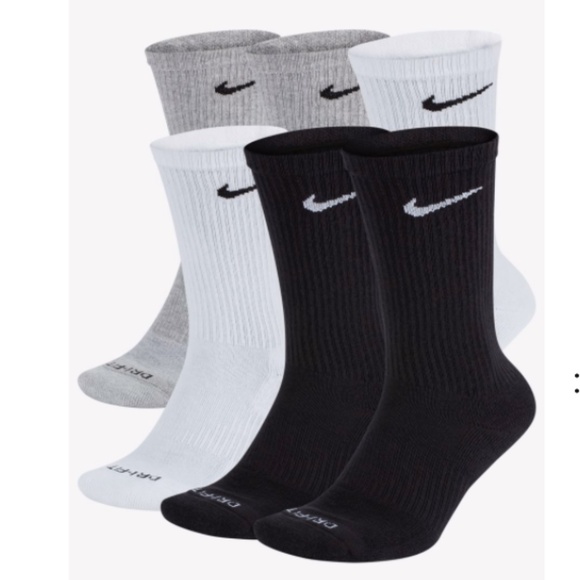 nike everyday plus cushion socks